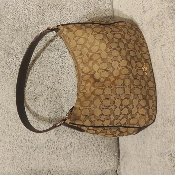 COACH Outline Signature Hobo EUC!! [FINAL PRICE] - Picture 3 of 13